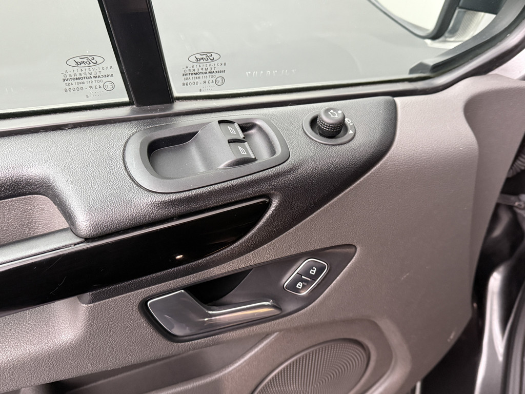 Ford Transit Custom 2.0TDI 130PK Lang Dubbele Cabine Limited | 2xSchuifdeur | 6-Persoons | Airco | Cruise | Dakdraagsysteem 7