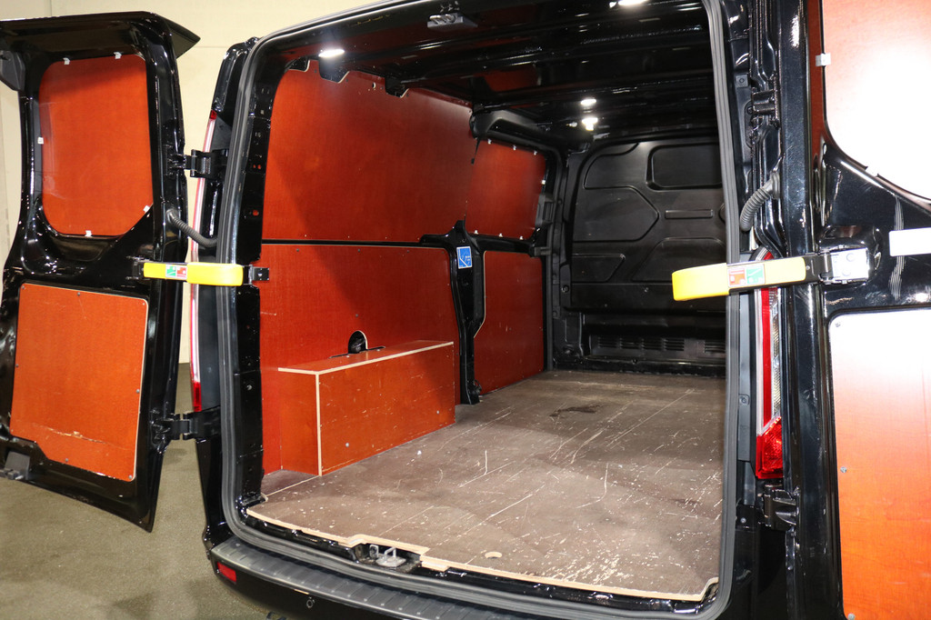 Ford Transit Custom 2.0 TDci 170pk L2 H1 Limited 2x Schuifdeur 2.8T Trekhaak 15