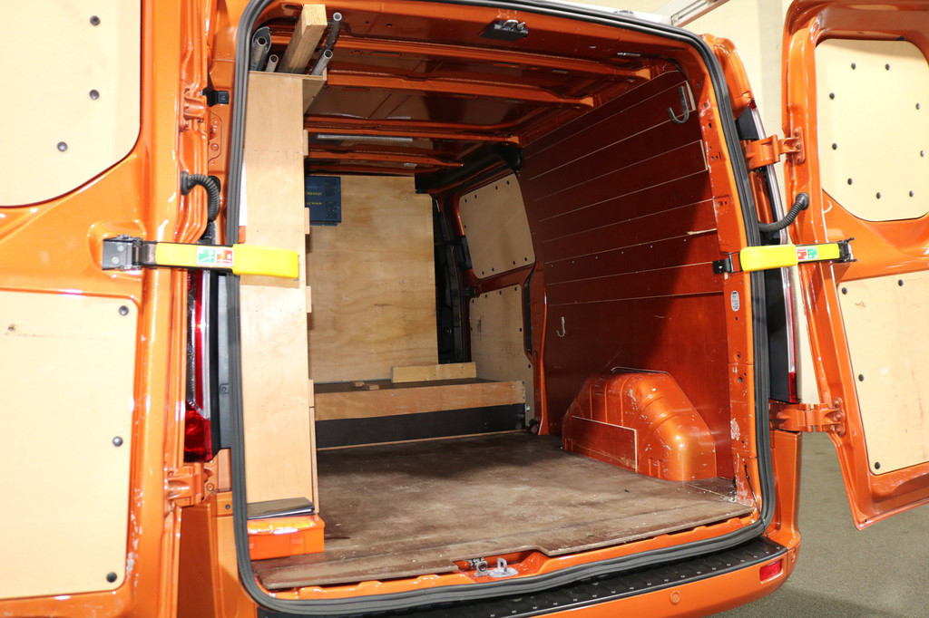 Ford Transit Custom 2.0 TDci 185pk L2 H1 Sport Imperiaal 17