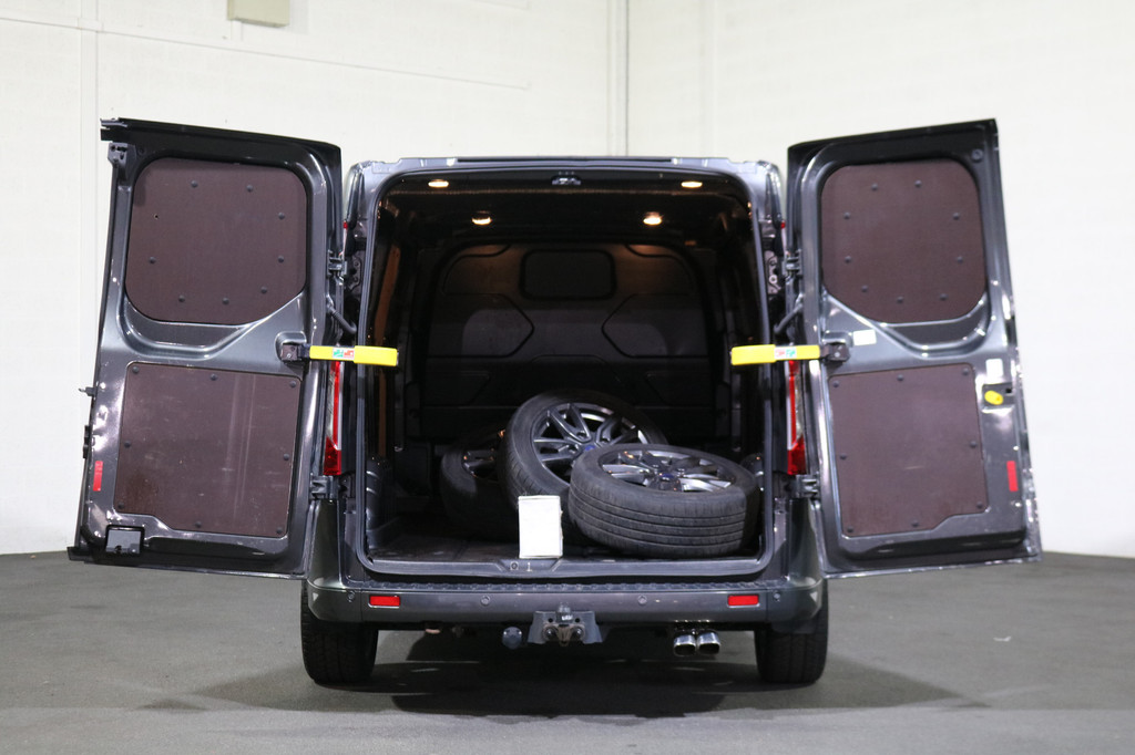 Ford Transit Custom 2.0 TDci L2 H1 Sport 11