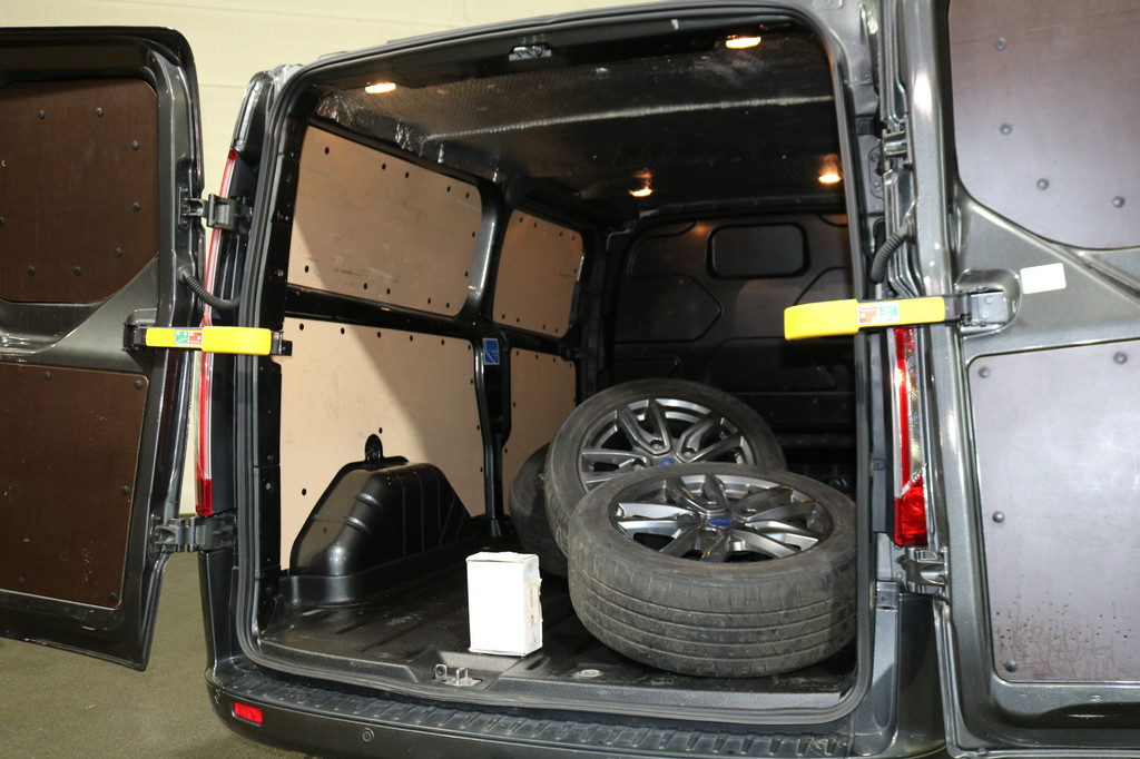 Ford Transit Custom 2.0 TDci L2 H1 Sport 15