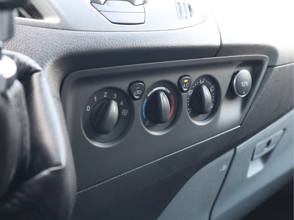 Ford Transit Custom 2.2 TDCI 101pk - Airco - Cruise - Trekhaak - Stoelverwarming 13