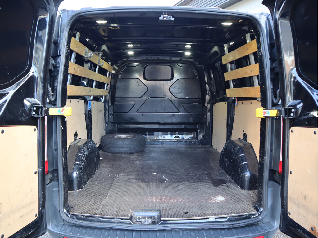 Ford Transit Custom 2.2 TDCI 101pk - Airco - Cruise - Trekhaak - Stoelverwarming 18
