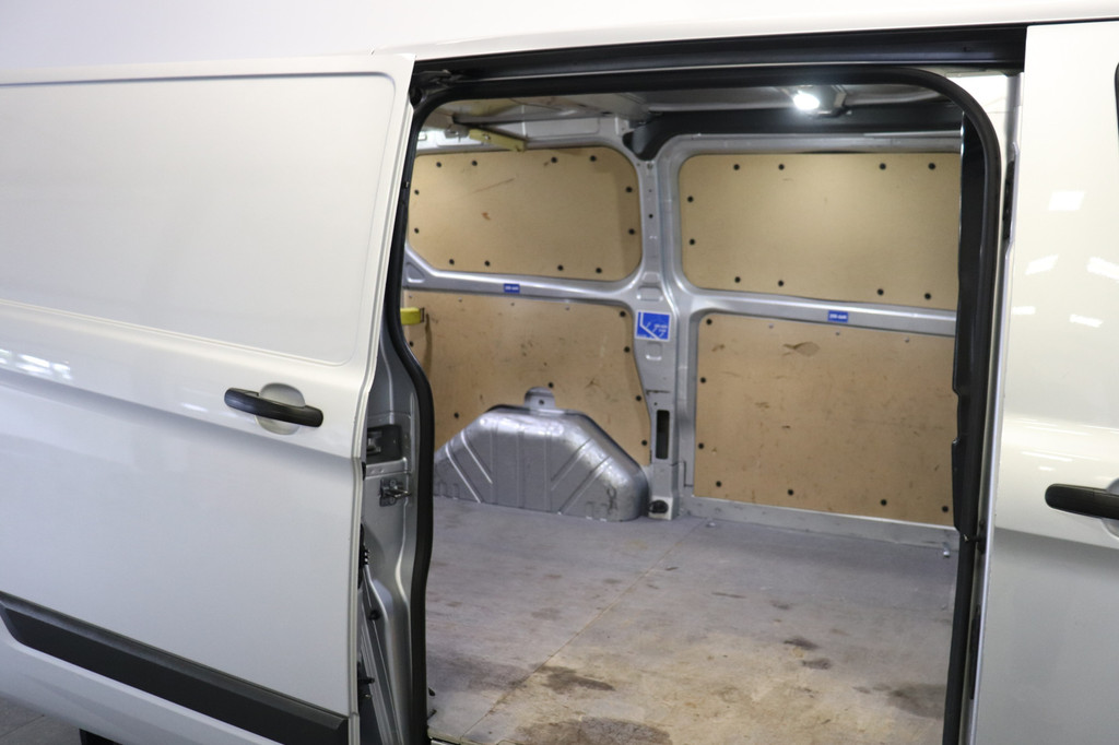 Ford Transit Custom 2.2 TDCI 155PK - Airco - Navi - Cruise - â¬6.600,- Excl. 11