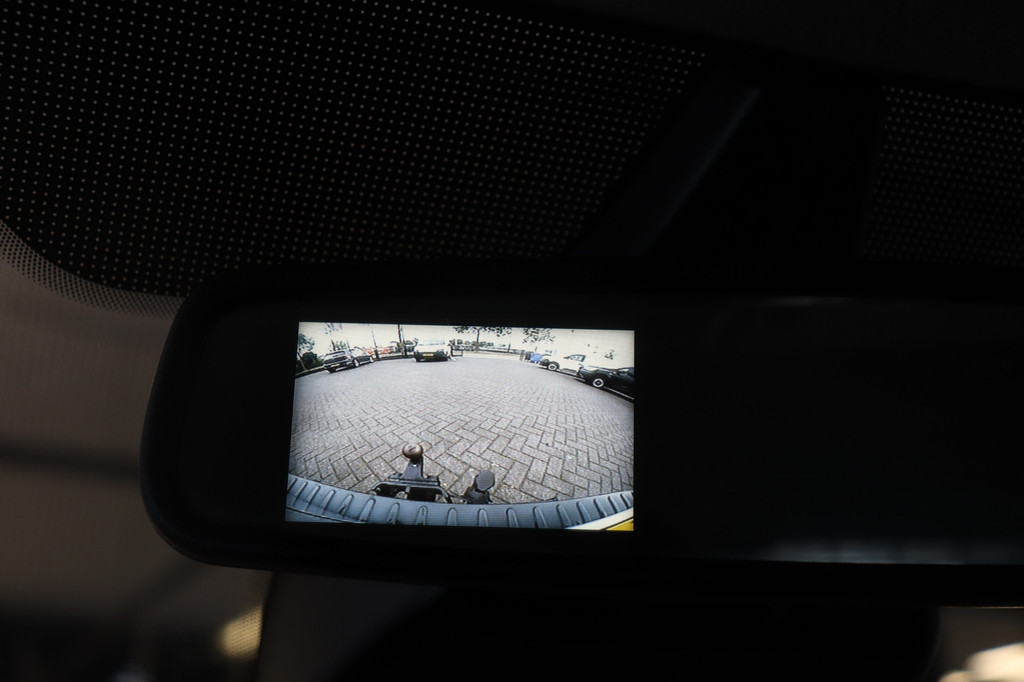 Ford Transit Custom 2.2 TDCI 155PK L2 - Airco - Cruise - Navi - â¬3.950,- Excl. 14