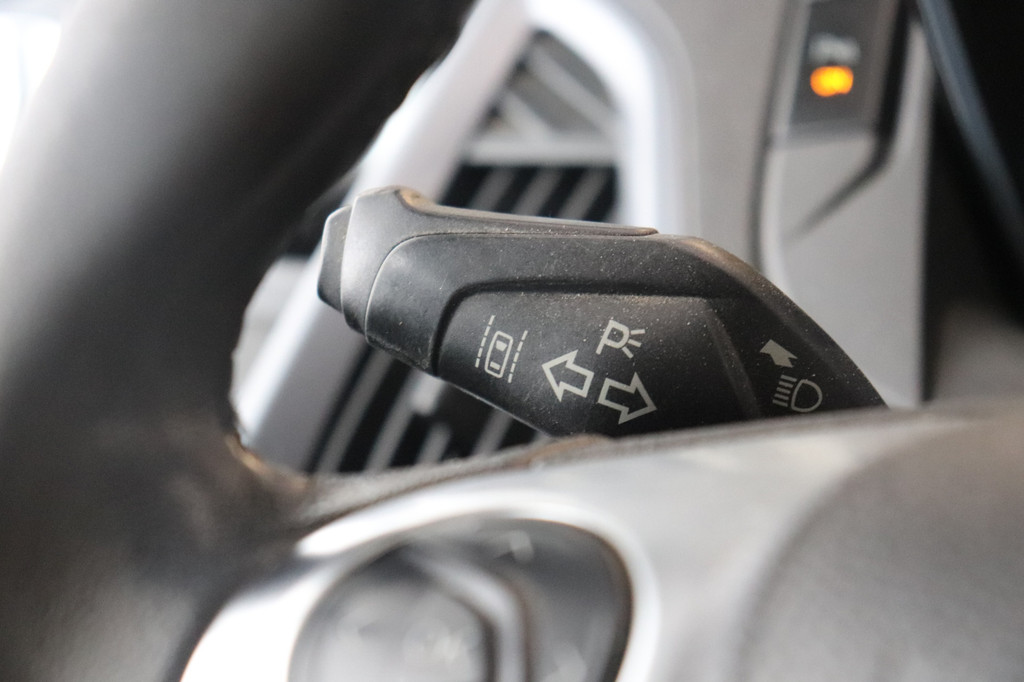 Ford Transit Custom 2.2 TDCI 155PK L2 - Airco - Cruise - Navi - â¬3.950,- Excl. 19