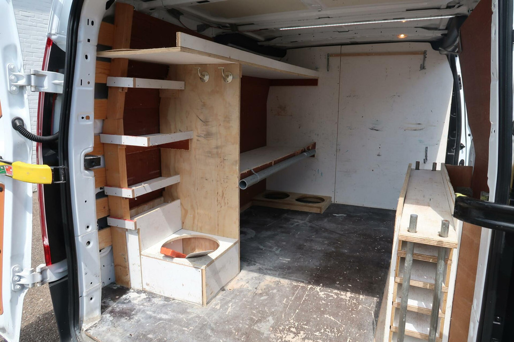 Ford Transit Custom 2.2 TDCI L1H1 | AIRCO | BIJRIJDERSBANK | TREKHAAK | IMPERIAAL 9