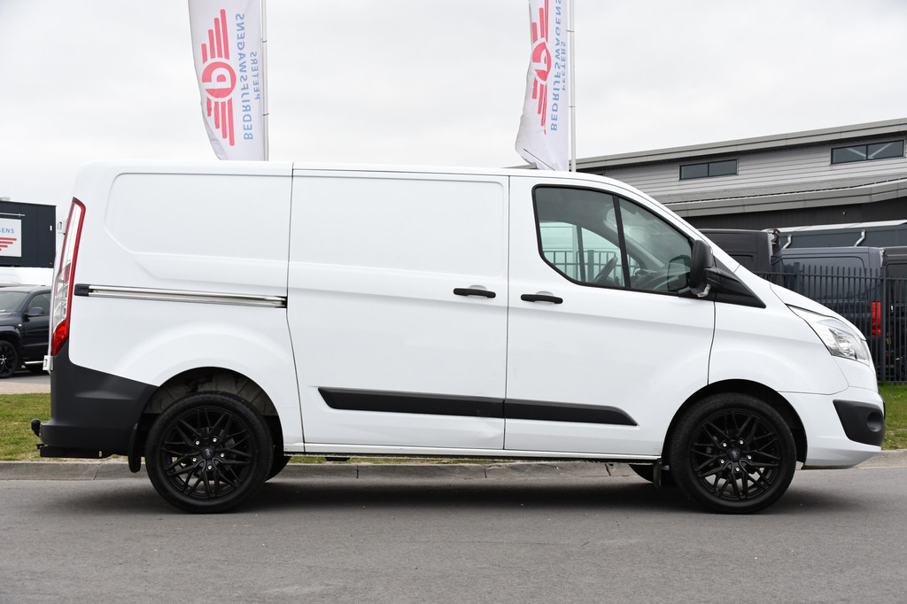 Ford Transit Custom 2.2 TDCI L1H1 Black & White Edition Cruise, Airco, Trekhaak, 100pk, 2 x Stoel, Voorruit verwarming, Uniek! 10