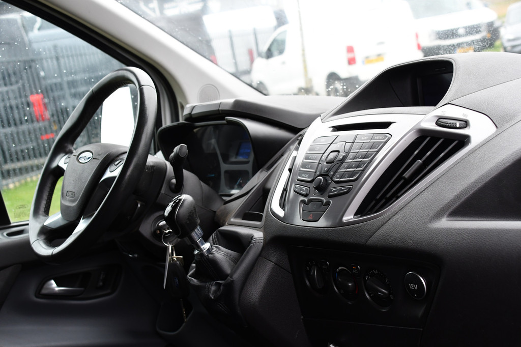 Ford Transit Custom 2.2 TDCI L1H1 Black & White Edition Cruise, Airco, Trekhaak, 100pk, 2 x Stoel, Voorruit verwarming, Uniek! 13