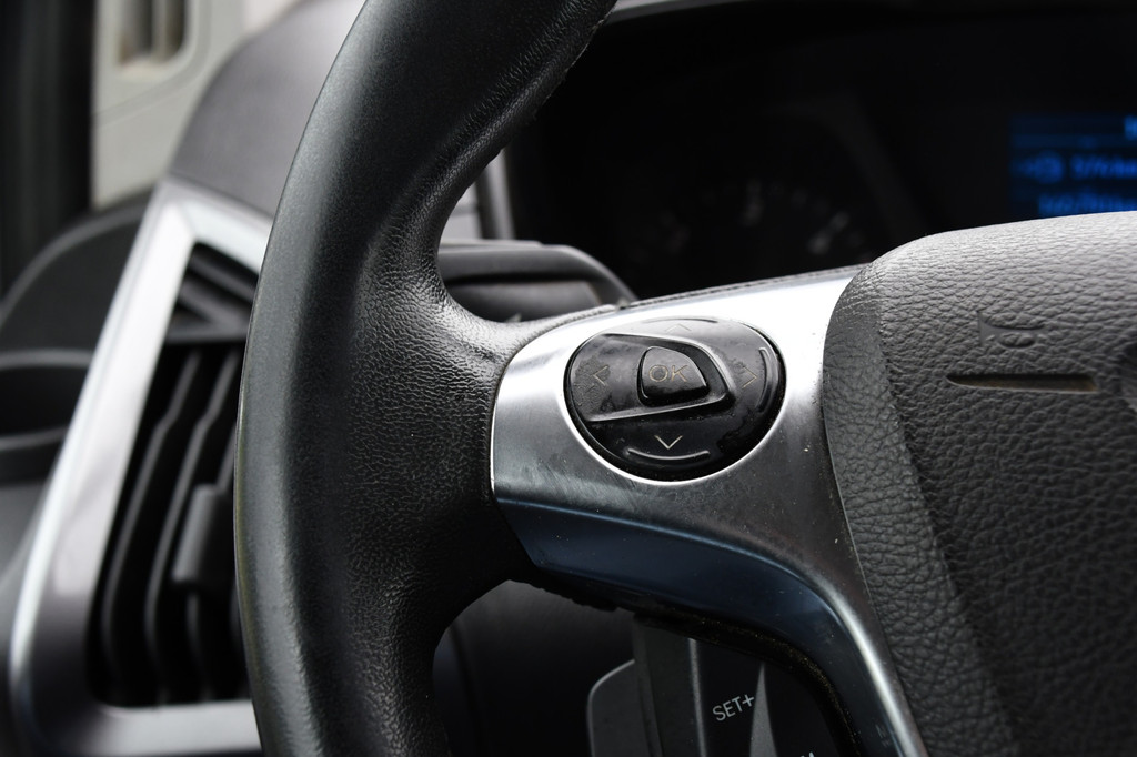 Ford Transit Custom 2.2 TDCI L1H1 Black & White Edition Cruise, Airco, Trekhaak, 100pk, 2 x Stoel, Voorruit verwarming, Uniek! 20