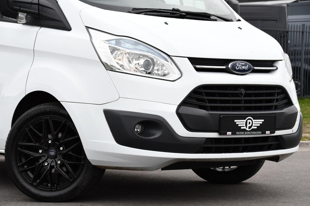 Ford Transit Custom 2.2 TDCI L1H1 Black & White Edition Cruise, Airco, Trekhaak, 100pk, 2 x Stoel, Voorruit verwarming, Uniek! 8