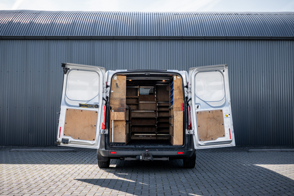 Ford Transit Custom 2.2 TDCi L2H1 | 125 PK | 3-Zits | Cruise | Airco | Trekhaak 9