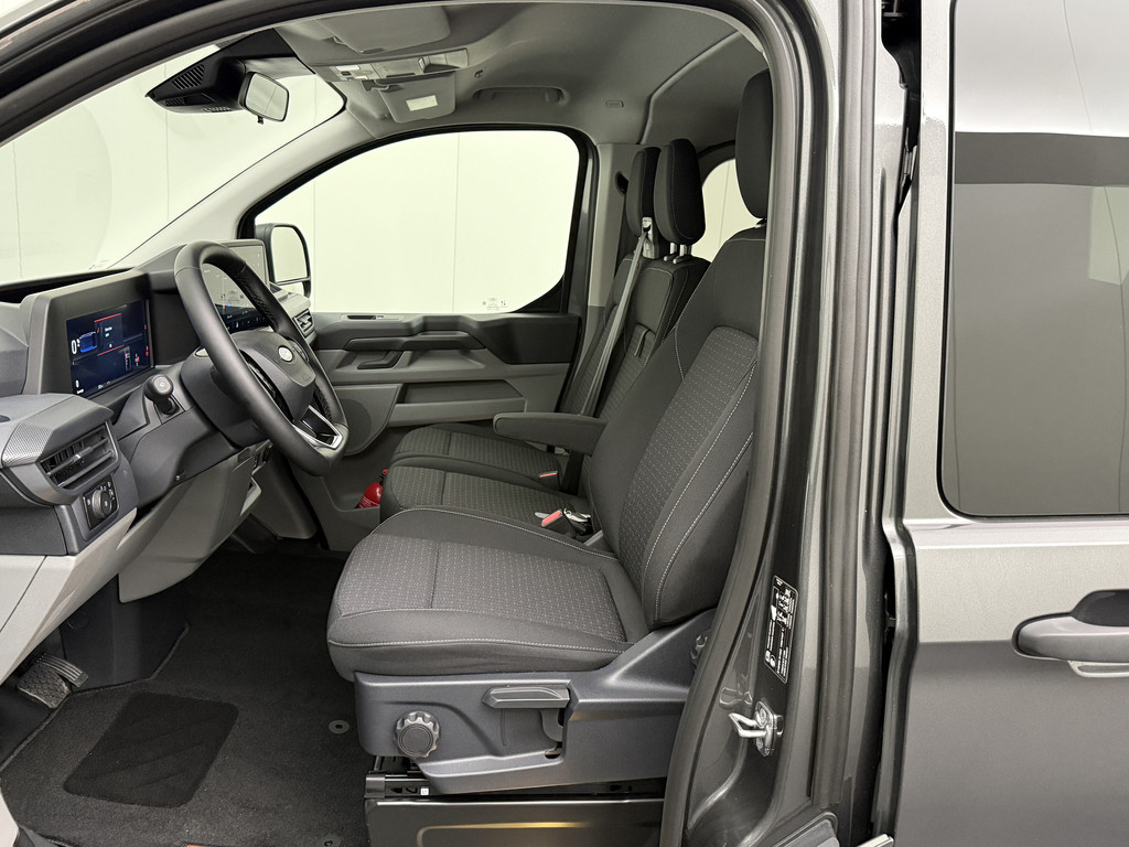 Ford Transit Custom 2.5 PHEV Automaat Lang Limited Kombi | 9-Persoons | 2xSchuifdeur | EUR 49.750,-- incl BPM en excl BTW | Navigatie | Camera | Airco | Privacy Glass | Trekhaak 21