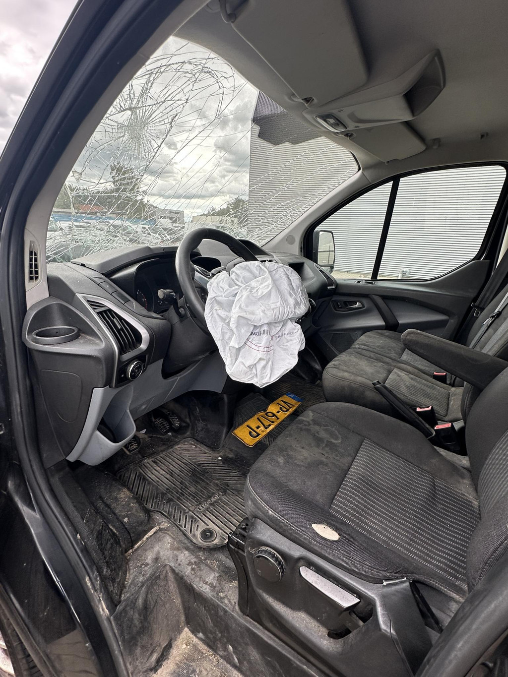 Ford Transit Custom 270 2.2 TDCI L1 Trend DC Dubbele cabine schade 10