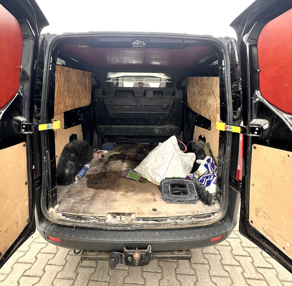 Ford Transit Custom 270 2.2 TDCI L1 Trend DC Dubbele cabine schade 8