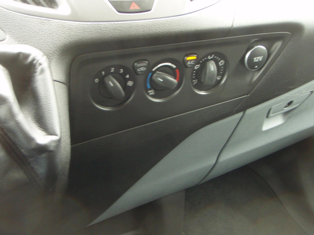 Ford Transit Custom 270 L1 Trend Stern Tec kasten in laadruimte bj 17 21