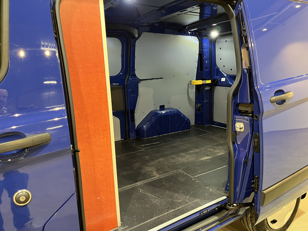 Ford Transit Custom 280 2.0 TDCI L1H1 Trend 130 PK Automaat / Euro 6 / Schuifdeur L + R / Airco / CarPlay / Cruise Control Adap. / Trekhaak / Navigatie / 3-Zits 16