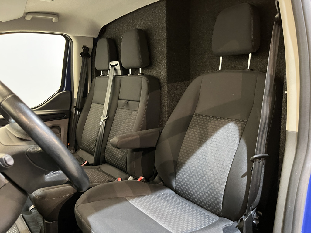 Ford Transit Custom 280 2.0 TDCI L1H1 Trend 130 PK Automaat / Euro 6 / Schuifdeur L + R / Airco / CarPlay / Cruise Control Adap. / Trekhaak / Navigatie / 3-Zits 8