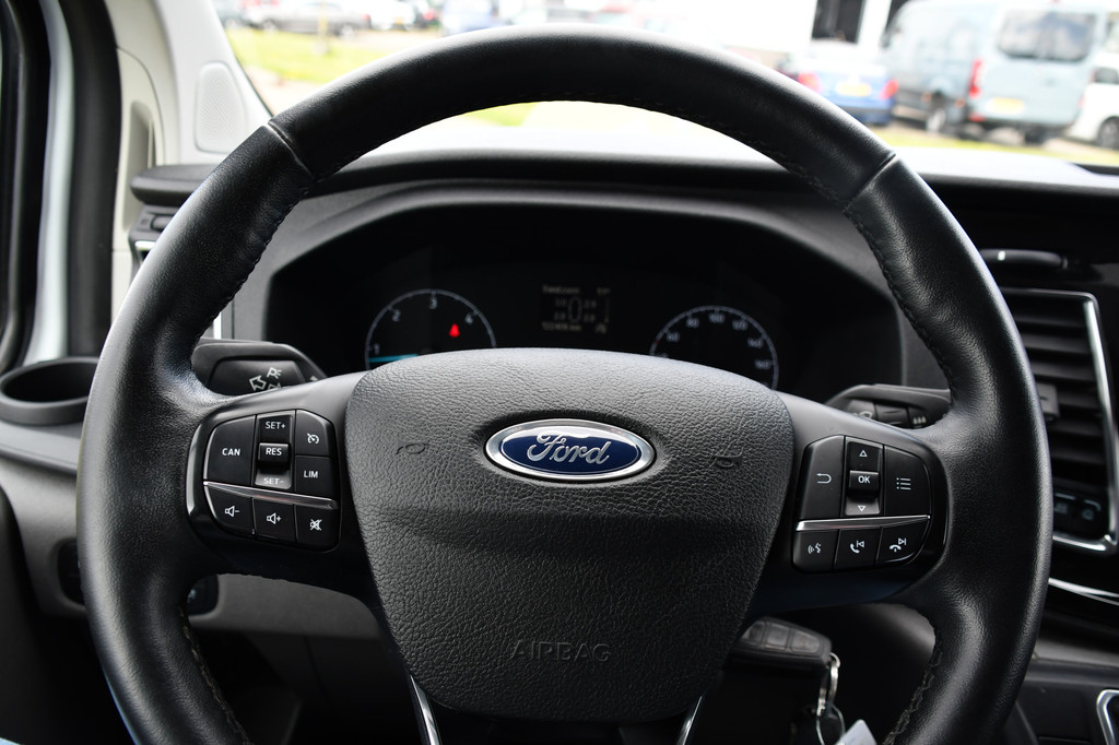 Ford Transit Custom 290 2.0 TDCI L1H1 Sport Camera, Cruise, LED, Leder, Stoelverwarming, 170pk, Automaat, Trekhaak, Voorruit verwarming, Uniek! 15