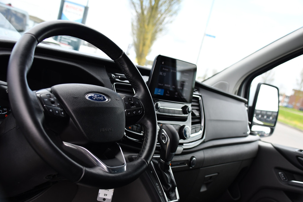 Ford Transit Custom 290 2.0 TDCI L1H1 Sport Camera, Cruise, LED, Leder, Stoelverwarming, 170pk, Automaat, Trekhaak, Voorruit verwarming, Uniek! 2