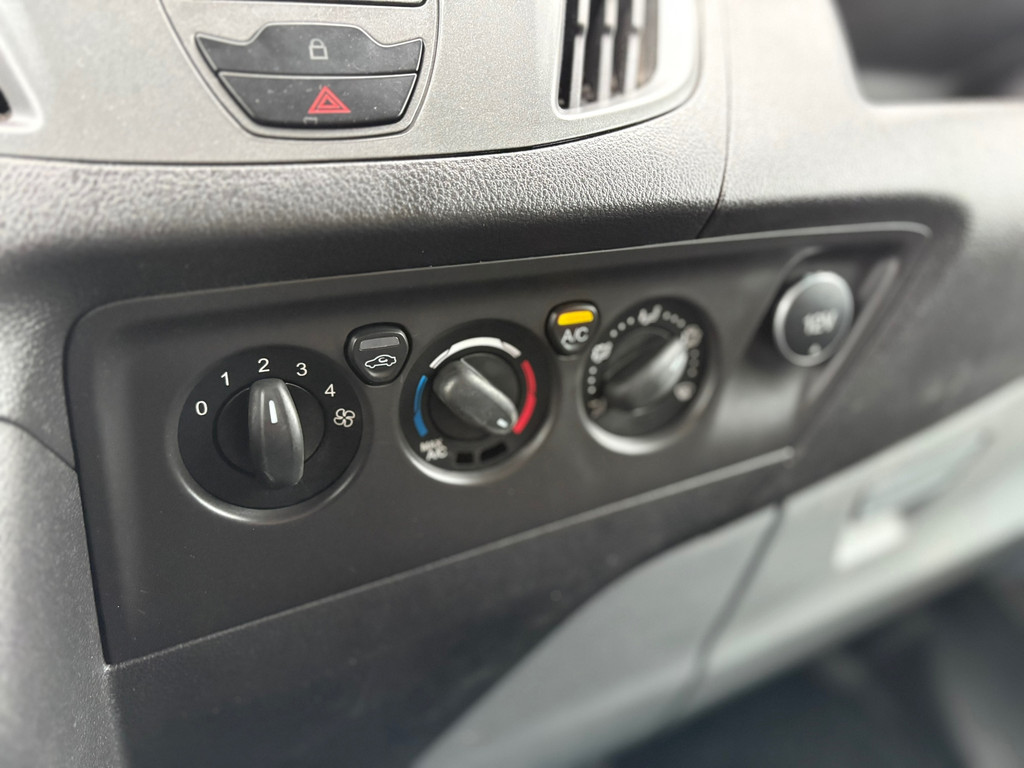 Ford Transit Custom 290 2.0 TDCI L2H1|EURO6|131PK|airco|achteruitrijcamera|bluetooth|trekhaak|elektrisch pakket|imperiaal 18