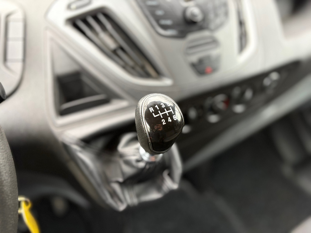 Ford Transit Custom 290 2.0 TDCI L2H1|EURO6|131PK|airco|achteruitrijcamera|bluetooth|trekhaak|elektrisch pakket|imperiaal 19