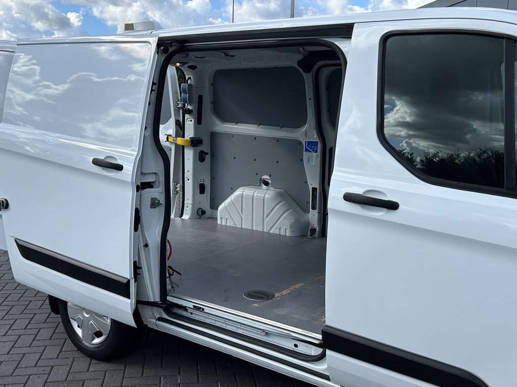Ford Transit Custom 300 2.0 TDCI 105 PK / L1H1 / 1e EIG. / 80.552 KM !! / AIRCO / CRUISE / STOELVERWARMING / 2X SCHUIFDEUR / CAMERA / BLUETOOTH 9