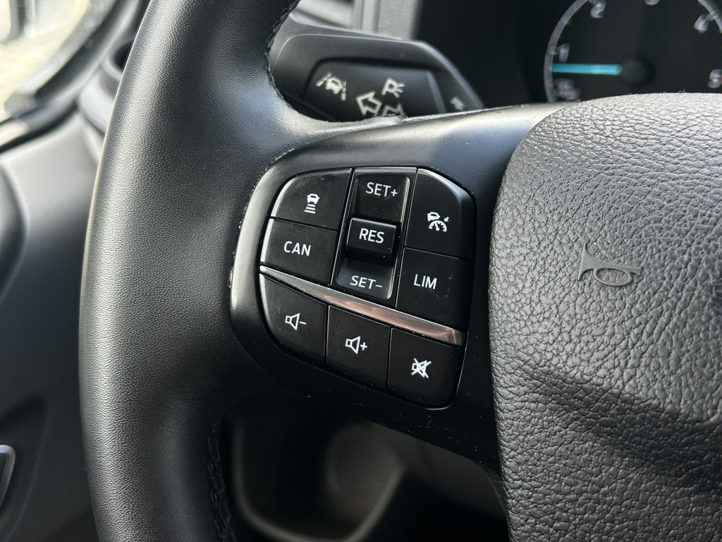 Ford Transit Custom 300 2.0 TDCI 130 PK AUTOMAAT / L2H1 / 1e EIG. / ADAPT CRUISE / AIRCO / CAMERA / NAVI / 3-ZITS 10