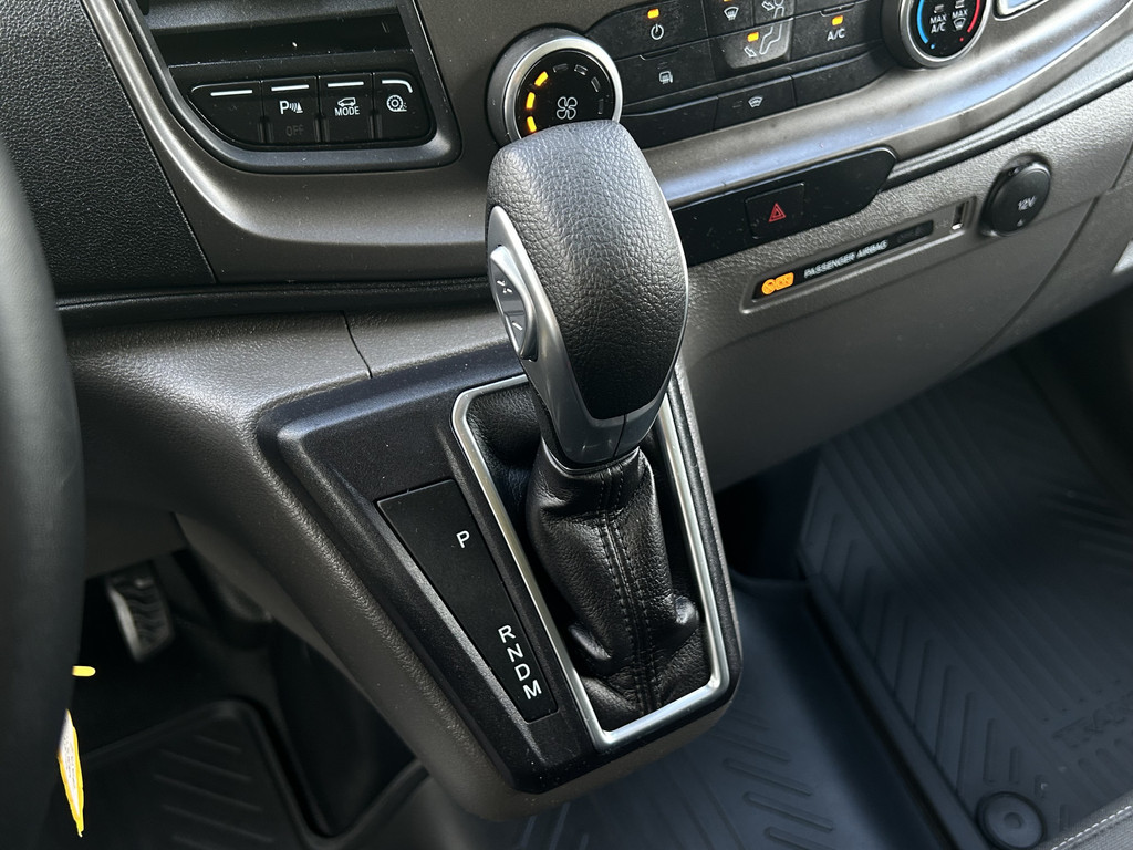 Ford Transit Custom 300 2.0 TDCI 130 PK AUTOMAAT / L2H1 / 1e EIG. / ADAPT CRUISE / AIRCO / CAMERA / NAVI / 3-ZITS 17