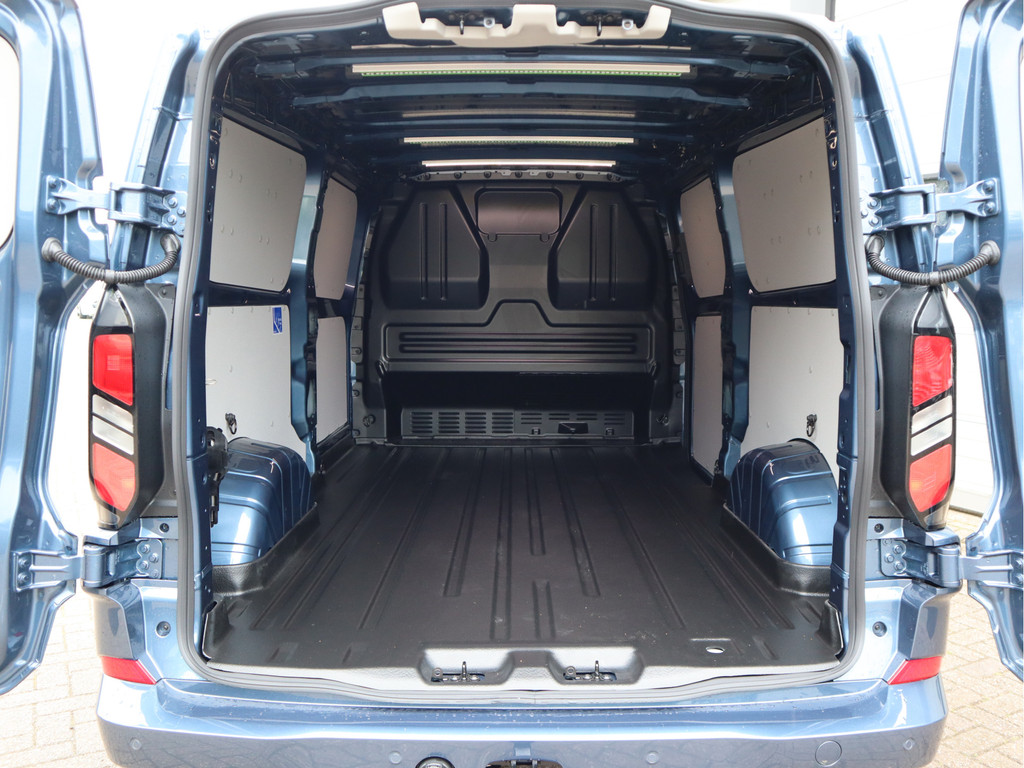 Ford Transit Custom 300 2.0 TDCI 136 pk L2 Lang - Limited - 2,5t kg Trekhaak 21