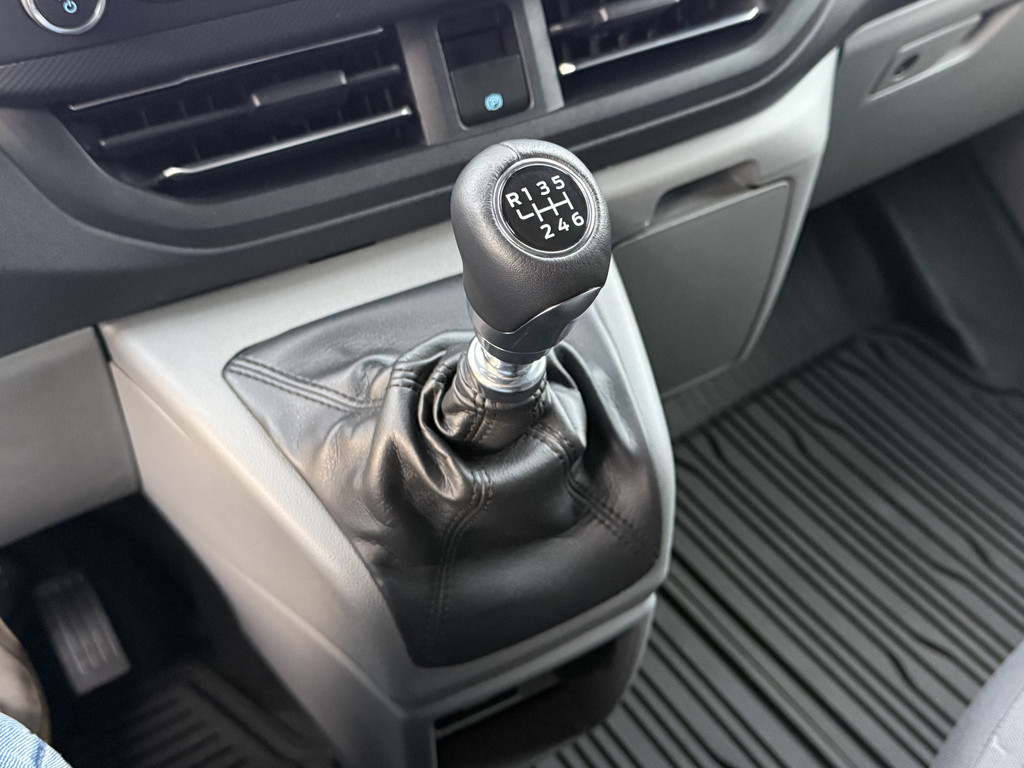 Ford Transit Custom 300 2.0 TDCI 150 PK / LIMITED / L1H1 / ADAPTIVE CRUISE / **FABRIEKSGARANTIE** /CAMERA / AIRCO / BLINDSPOT / LANE ASSIST / 3-ZITS 17