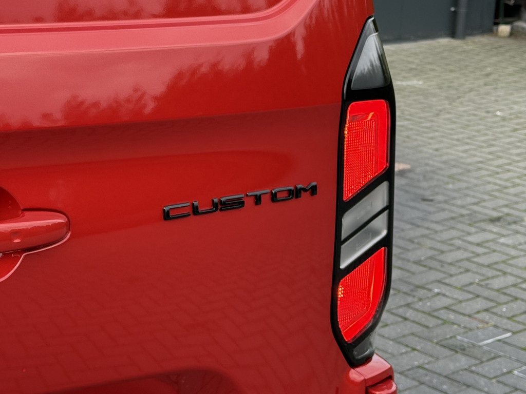 Ford Transit Custom 300 2.0 TDCI 150 PK / LIMITED / L1H1 / ADAPTIVE CRUISE / **FABRIEKSGARANTIE** /CAMERA / AIRCO / BLINDSPOT / LANE ASSIST / 3-ZITS 20