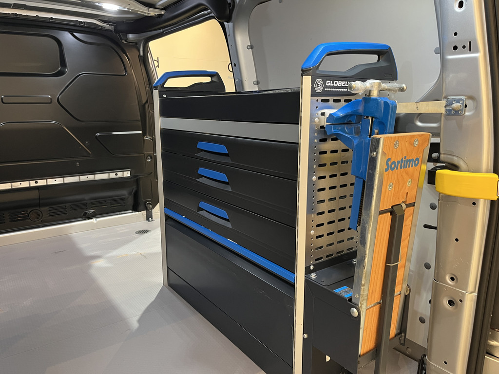 Ford Transit Custom 300 2.0 TDCI L1H1 Trend 130 PK / Euro 6 / Servicebus / Sortimo Inrichting / Airco / Cruise Control / Camera / CarPlay / Navigatie / 3-Zits 12