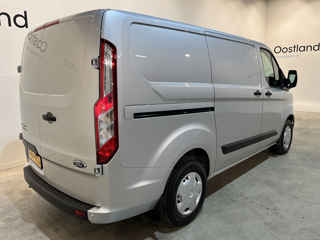 Ford Transit Custom 300 2.0 TDCI L1H1 Trend 130 PK / Euro 6 / Servicebus / Sortimo Inrichting / Airco / Cruise Control / Camera / CarPlay / Navigatie / 3-Zits 17