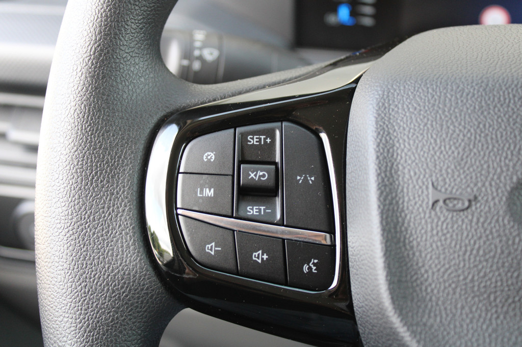 Ford Transit Custom 300 2.0 TDCI L1H1 Trend 136pk - Carplay - Android - Camera - LED - Stoelverwarming - 70l tank - Rijklaar 21