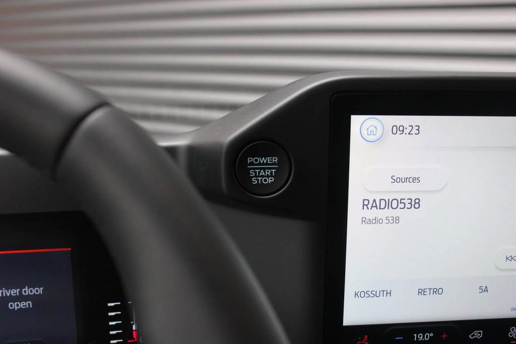 Ford Transit Custom 300 2.0 TDCI L2H1 AUTOMAAT 136PK JB- EDITION / FULL BLACK / APPLE CARPLAY / 3- ZITS / MY2024 / DIRECT RIJDEN 17