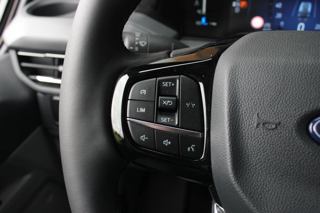 Ford Transit Custom 300 2.0 TDCI L2H1 AUTOMAAT 136PK JB- EDITION / FULL BLACK / APPLE CARPLAY / 3- ZITS / MY2024 / DIRECT RIJDEN 20