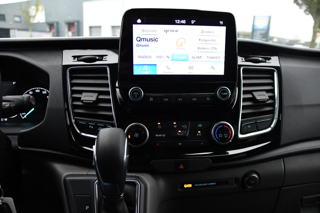 Ford Transit Custom 300 2.0 TDCI L2H1 Black Edition DC Limited Camera, Cruise, Carplay, Automaat, LED, Multimedia, Sensoren, 170PK, UNIEK! 17