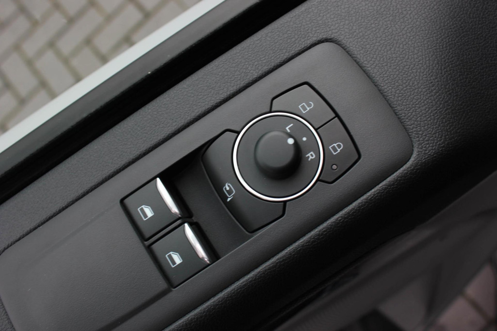 Ford Transit Custom 300 2.0 TDCI L2H1 Limited 170PK JB- EDITION / DRIVER ASSISTANCE PACK / 3- ZITS / MY2024 / CAMERA / ADAP.CRUISE 17