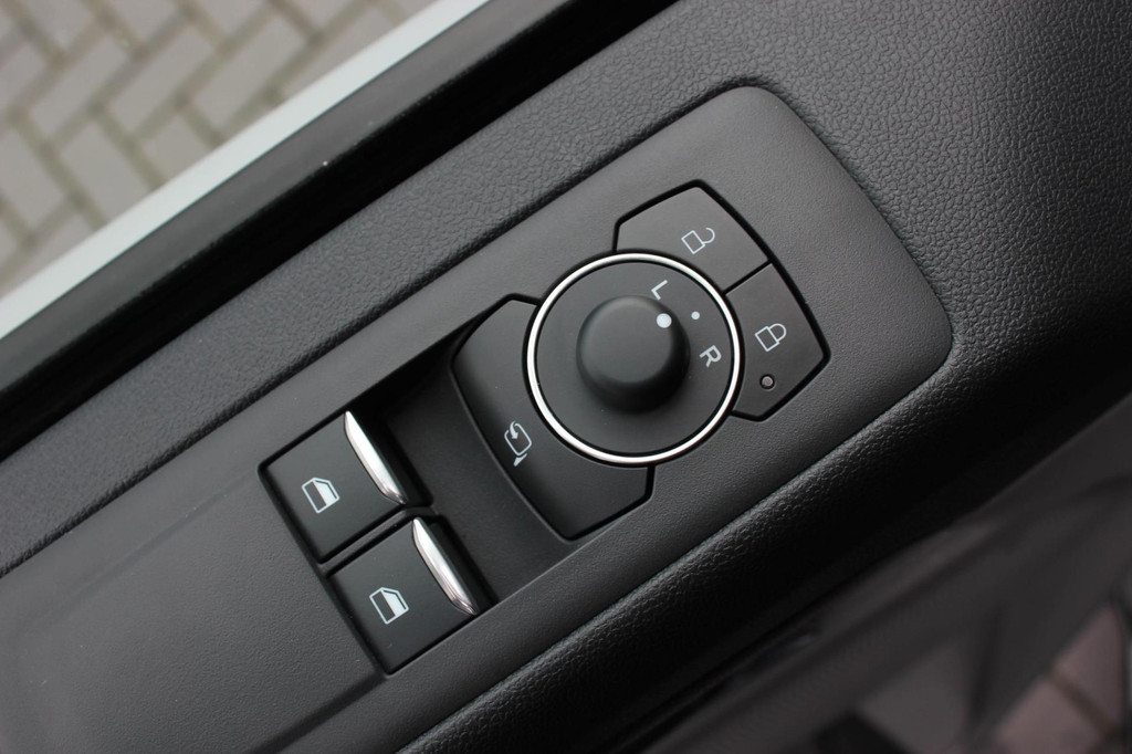 Ford Transit Custom 300 2.0 TDCI L2H1 Limited 170PK JB- EDITION / DRIVER ASSISTANCE PACK / 3- ZITS / MY2024 / CAMERA / ADAP.CRUISE 18