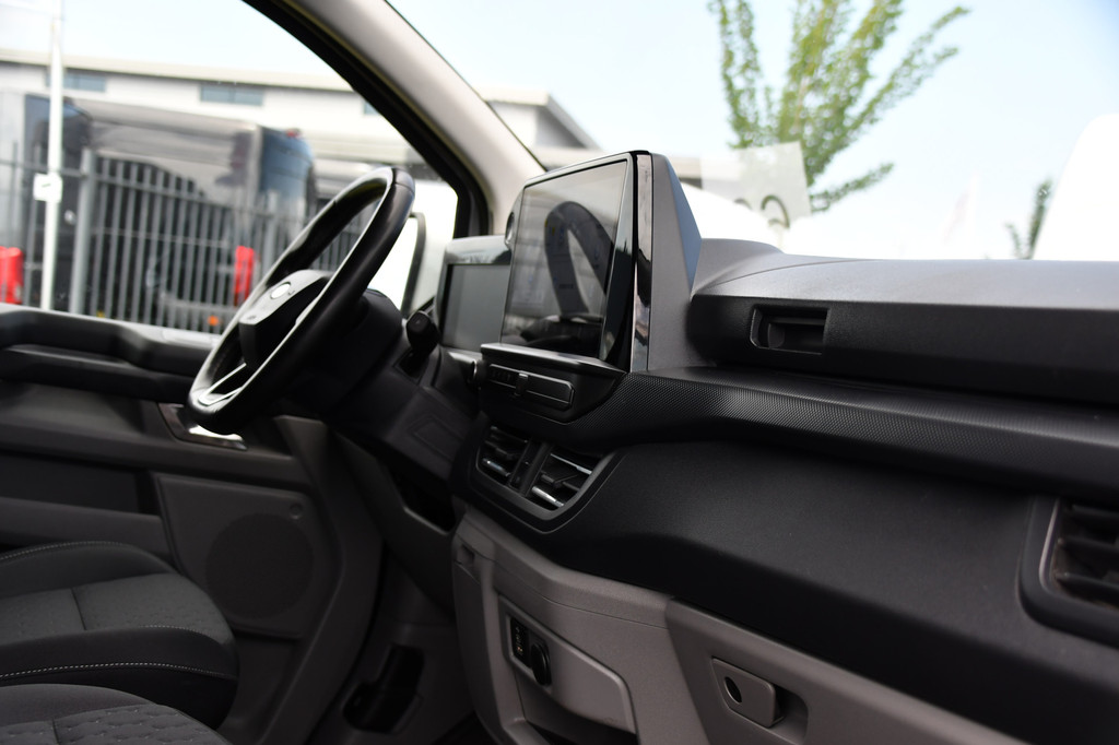 Ford Transit Custom 300 2.0 TDCI L2H1 Limited PB Edition Adaptieve Cruise, Camera, Carplay, 170pk, Automaat, LED, Trekhaak, Stoelverwarming, Sensoren, Uniek! 18
