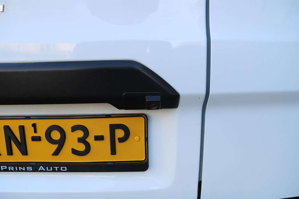 Ford Transit Custom 300 2.0 TDCI L2H1 Trend / Camera / Sync 3 / PDC / 3 zits 10