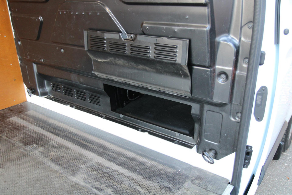 Ford Transit Custom 300 2.0 TDCI L2H1 Trend / Camera / Sync 3 / PDC / 3 zits 11