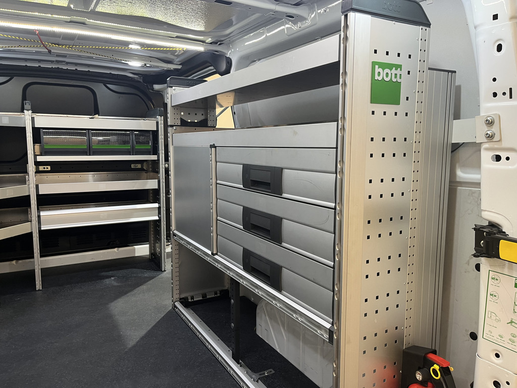 Ford Transit Custom 300 2.0 TDCI L2H1 Trend / Servicebus / Bott Inrichting / Euro 6 / Airco / CarPlay / Camera / Navigatie / 3-Zits 13