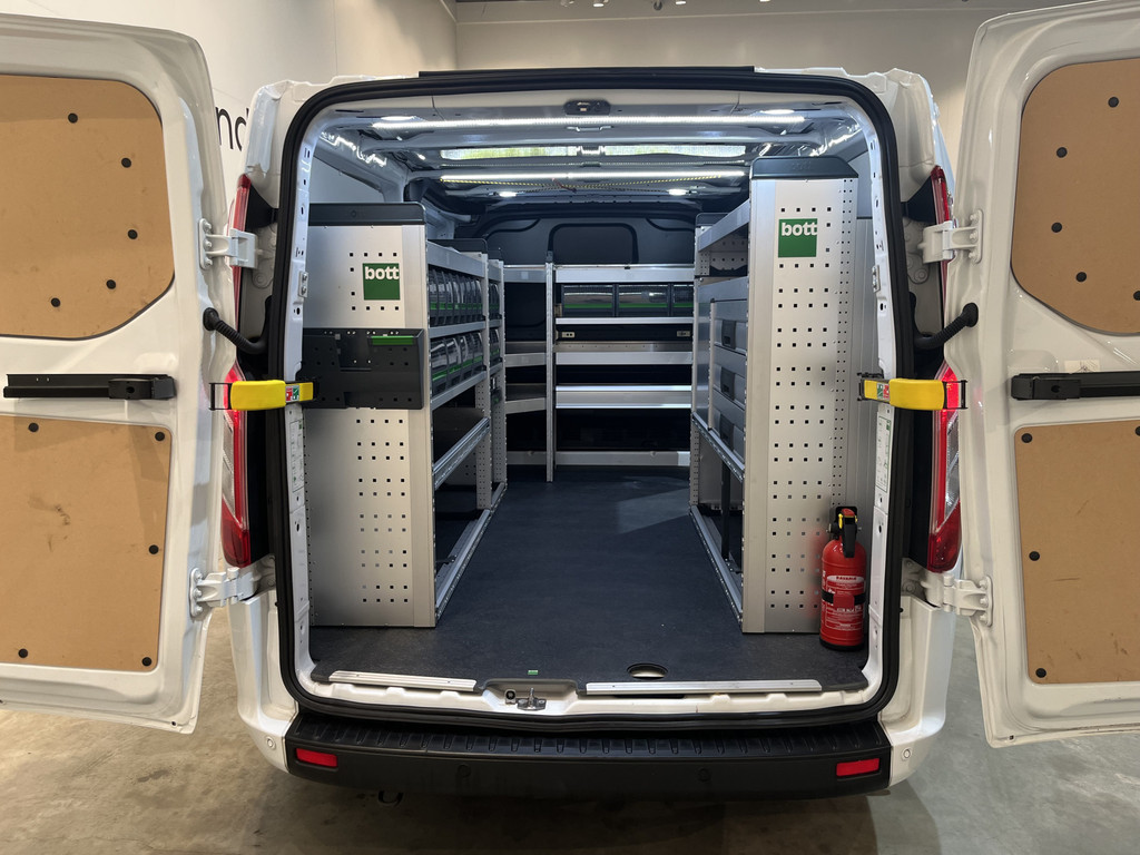 Ford Transit Custom 300 2.0 TDCI L2H1 Trend / Servicebus / Bott Inrichting / Euro 6 / Airco / CarPlay / Camera / Navigatie / 3-Zits 18