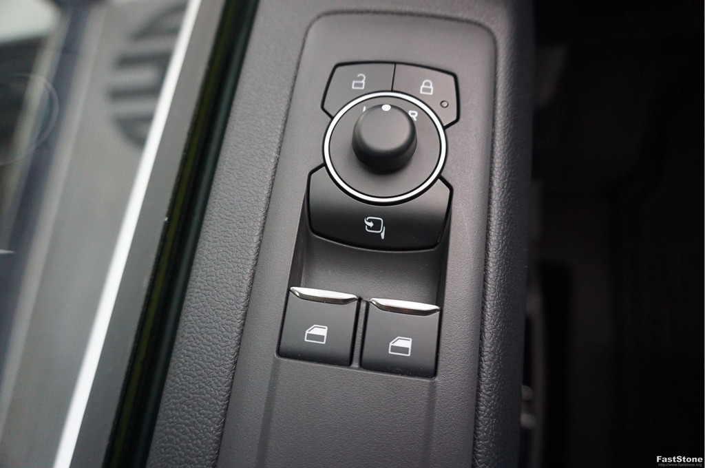 Ford Transit Custom 300L 136PK Limited AUT BPM VRIJ!! Navi, Cam, Adap. Cruise, 16 LM, Trekhaak!! NR. A52* 16