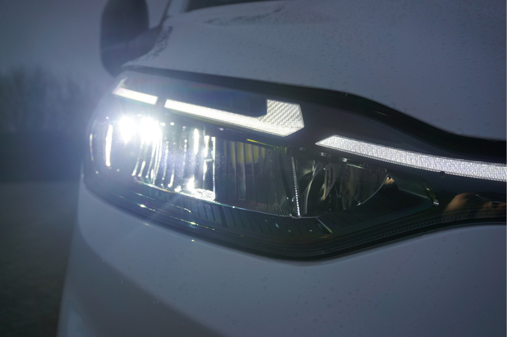 Ford Transit Custom 300L 170PK Trend AUT BPM VRIJ!! 13 Sync Apple CP/Android A, Camera!! NR. B970* 19