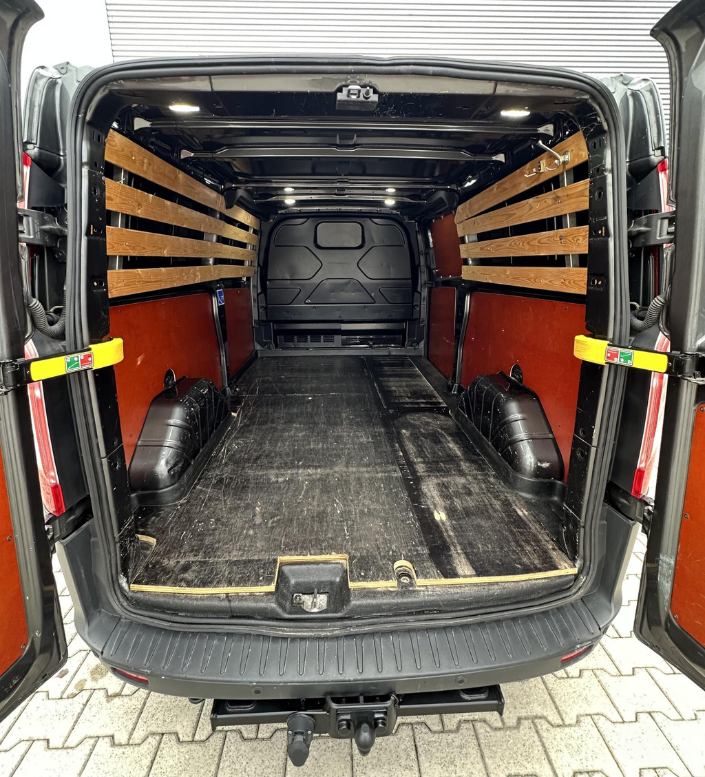 Ford Transit Custom 310 2.0 TDCI L2H1 Limited Automaat 13