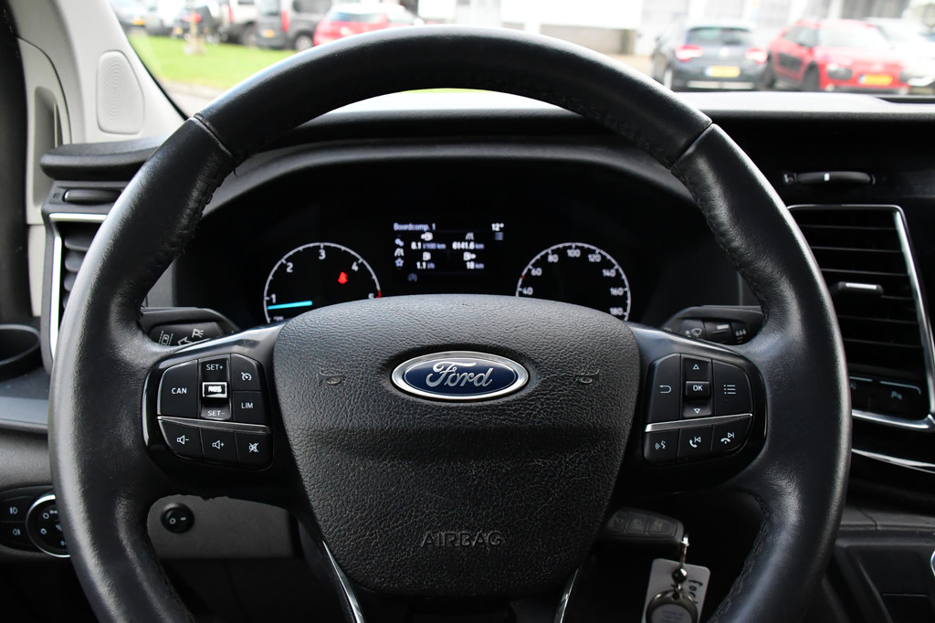 Ford Transit Custom 310 2.0 TDCI L2H1 Sport MARGE! Camera, Cruise, 170pk, Automaat, LED, Sensoren, Carpay, Trekhaak, Uniek! 19