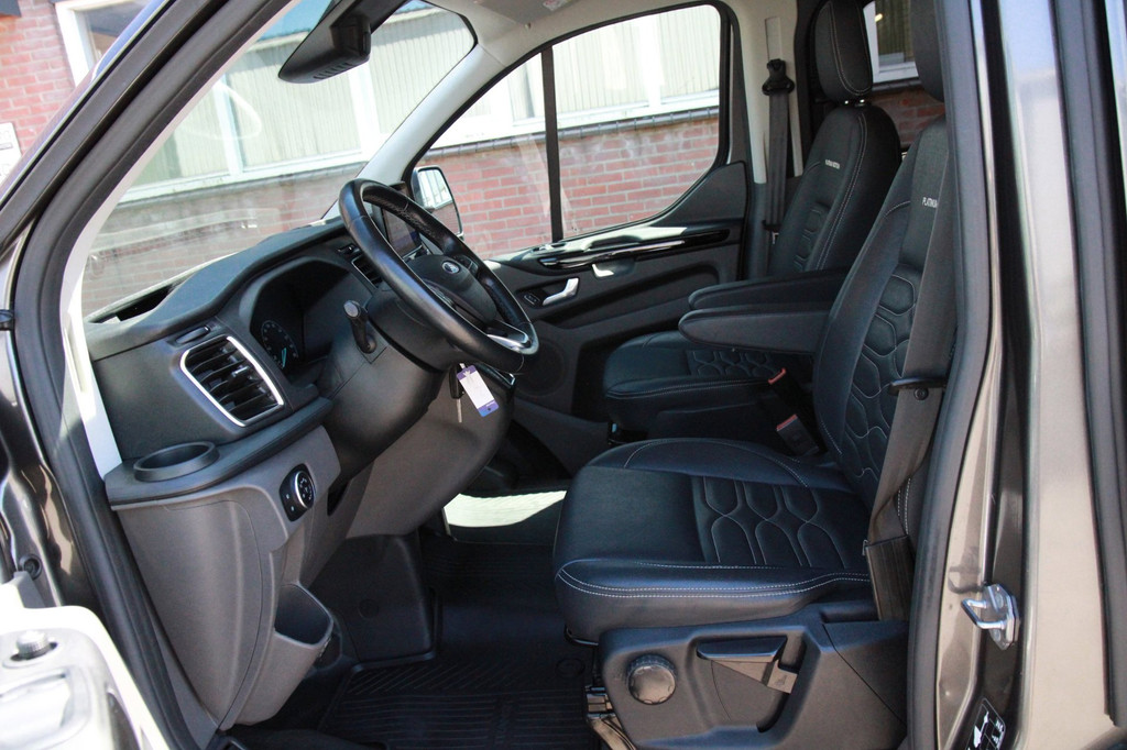 Ford Transit Custom 320 2.0 TDCI 130PK AUT L2H1 Platinum Edition DC / 5 pers / Trekhaak 3